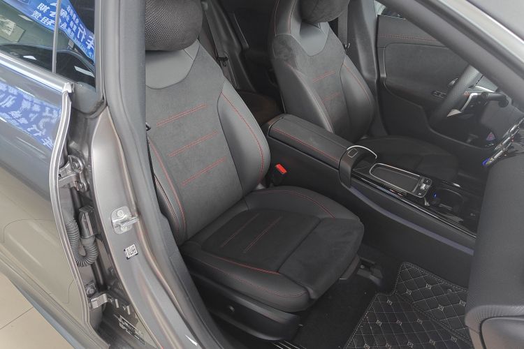 Mercedes-Benz CLA Class (Imported) 2025 #13 Mercedes-Benz CLA Class (Imported) 2025 car image #13