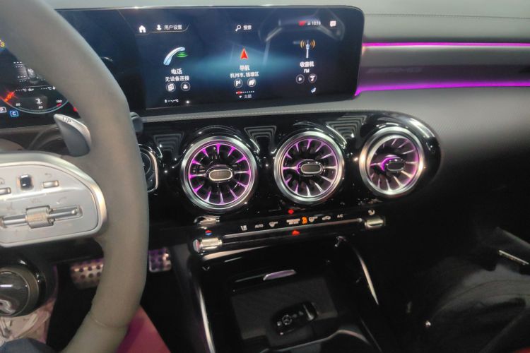 Mercedes-Benz CLA AMG 2023 imagem de carro #13