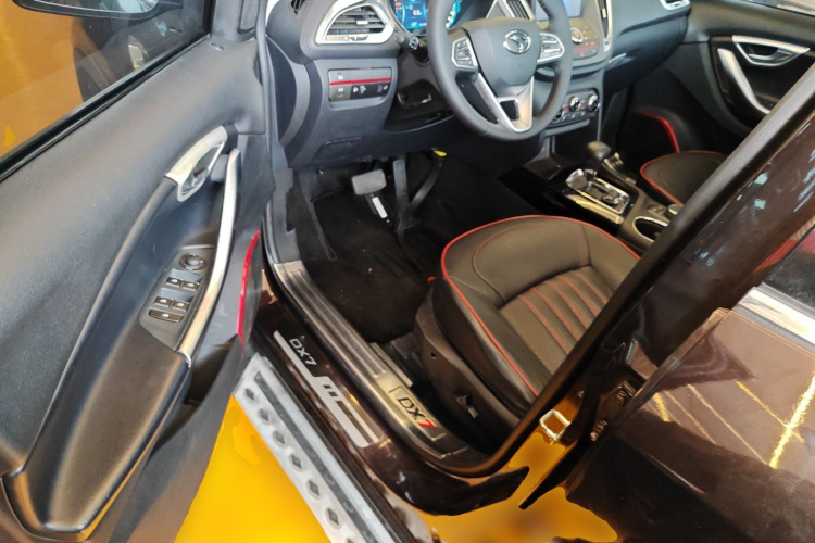 Soueast DX7 2017 car image #13