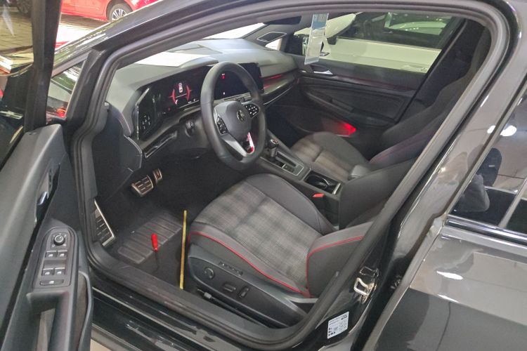 Volkswagen GolfGTI 2022 car image #13
