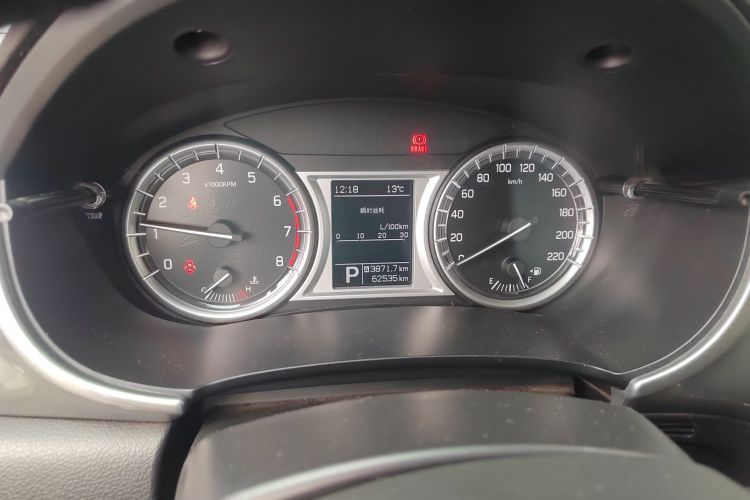 Suzuki Vitara 2017 car image #13