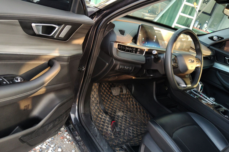 Chery Tiggo 8 Plus 2023 car image #13