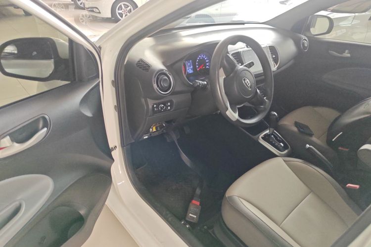 起亚 焕驰 2019 汽车图片 #13