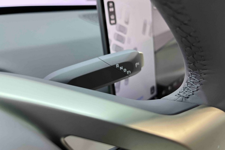 阿维塔 阿维塔06 2025 汽车图片 #13