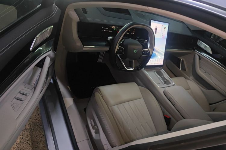 哪吒汽车 哪吒S猎装 2025 汽车图片 #13