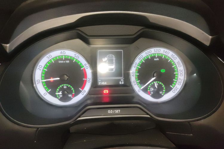 Skoda Octavia 2019 car image #13