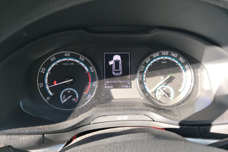 Skoda Karoq 2020 car image #13