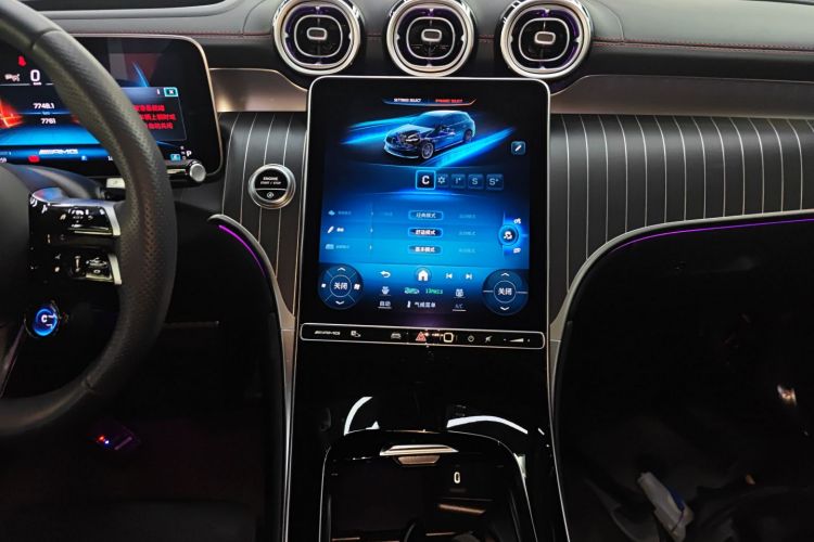 Mercedes-Benz GLC AMG 2024 imagem de carro #13