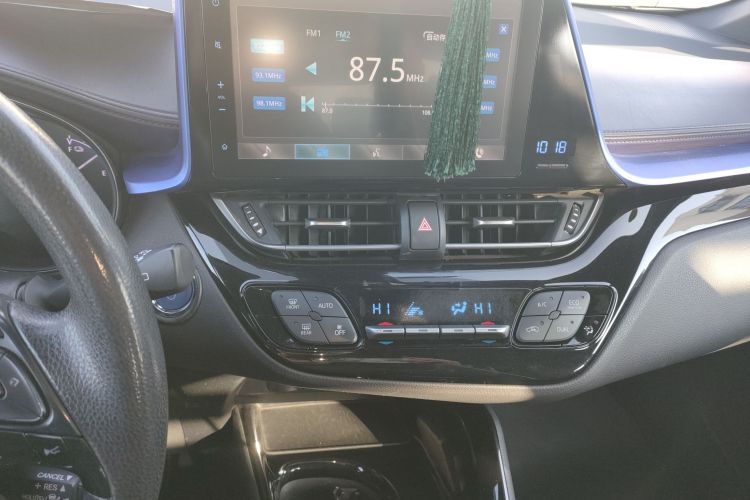 Toyota C-HR EV 2021 immagine di auto #13