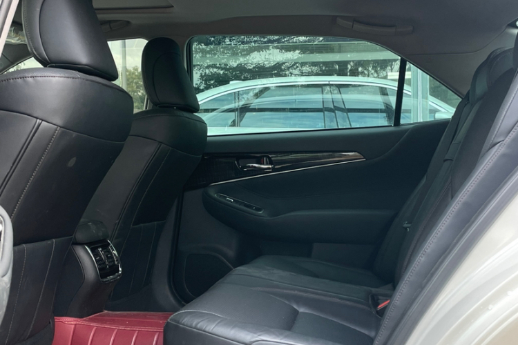 丰田 皇冠 2017 #13 丰田 皇冠 2017 汽车图片 #13