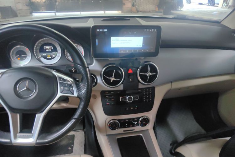 Mercedes-Benz GLK Class 2015 immagine di auto #13