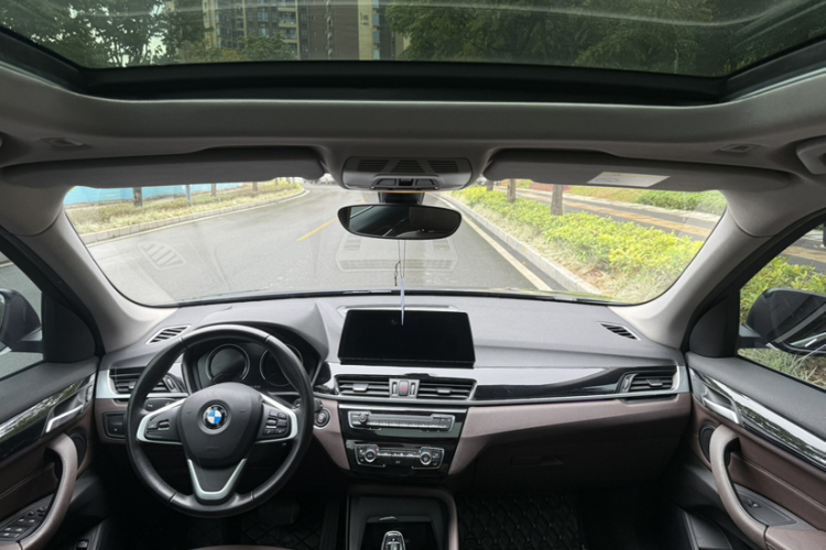 BMW X1 2020 immagine di auto #13