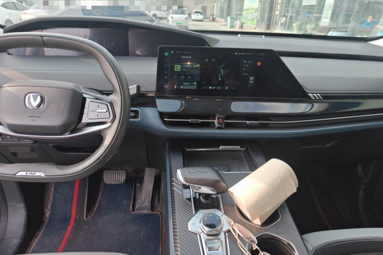 Changan UNI-K iDD 2023 car image #13