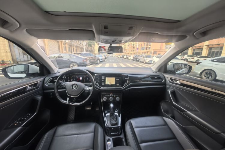 T-Roc 2019 car image #13