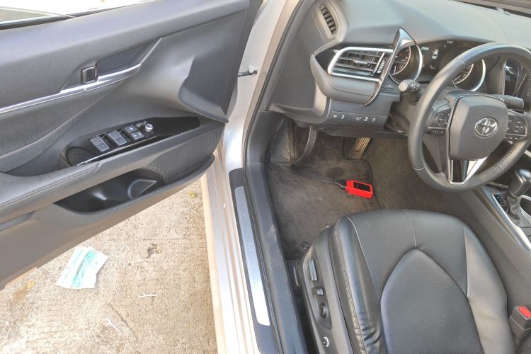 Toyota Camry 2022 immagine di auto #13