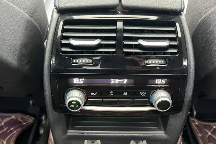 BMW 6 Series GT 2019 car image #13