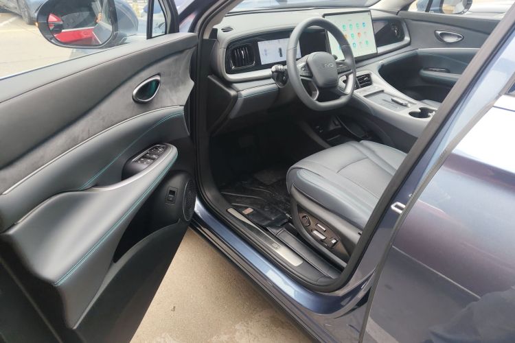 BYD Sea Lion 07 DM-i 2025 car image #13