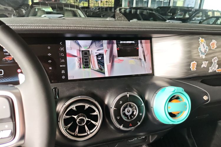 Tank 300 2022 car image #13