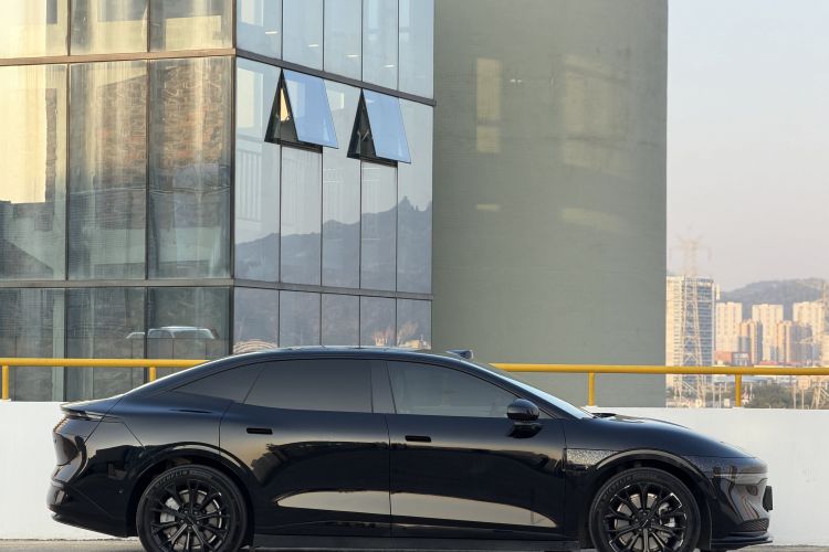 极氪 极氪007 2024 汽车图片 #13