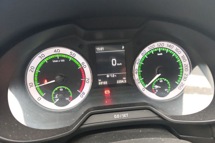 Skoda Octavia 2018 car image #13