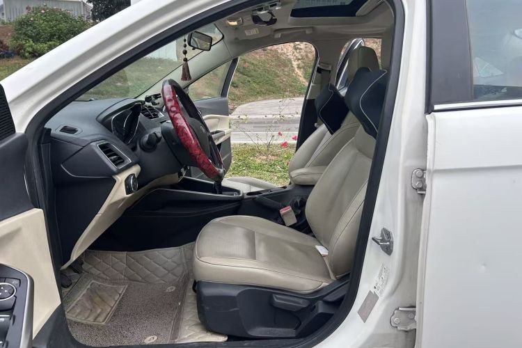 Ford Escort 2015 #13 Ford Escort 2015 immagine di auto #13