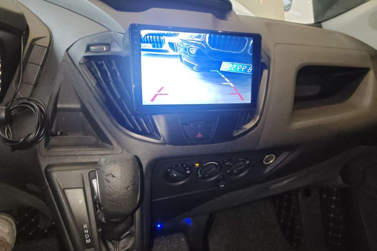 Ford Transit 2019 imagen de coche #13