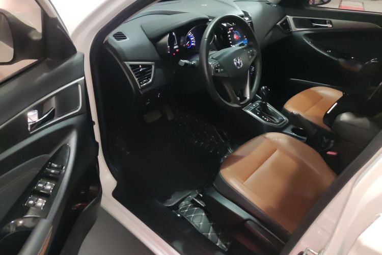 Changan Eado 2017 car image #13