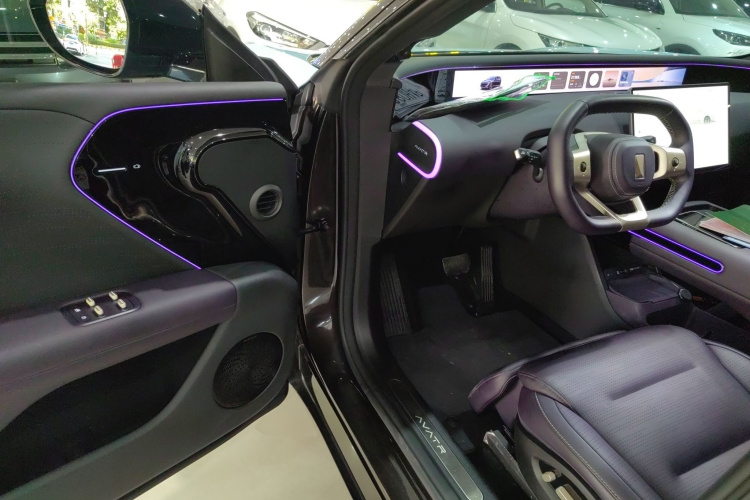 Avatr 07 2025 car image #13