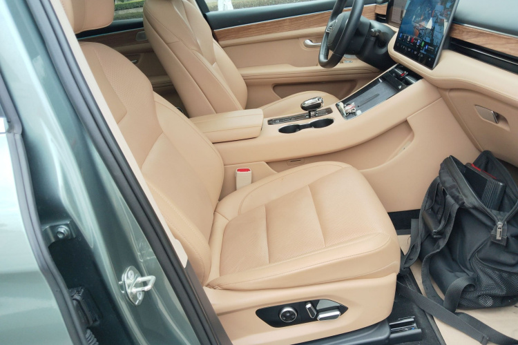 2023 car image #13