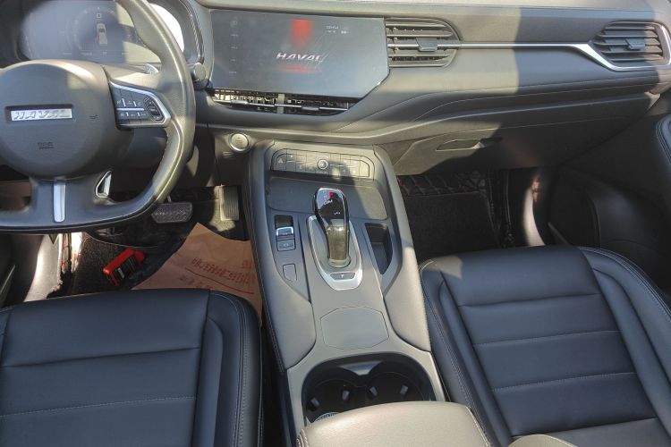 Haval F7 2018 car image #13