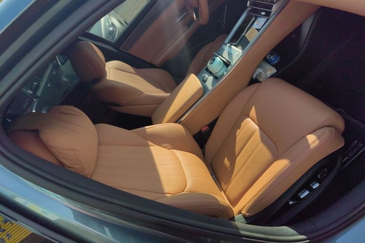 BYD HanL 2025 car image #13