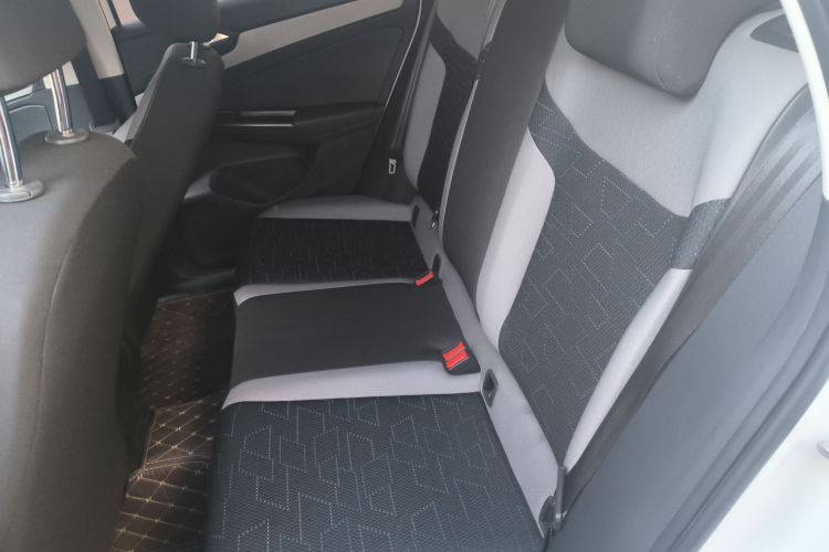 VS5 2024 car image #13