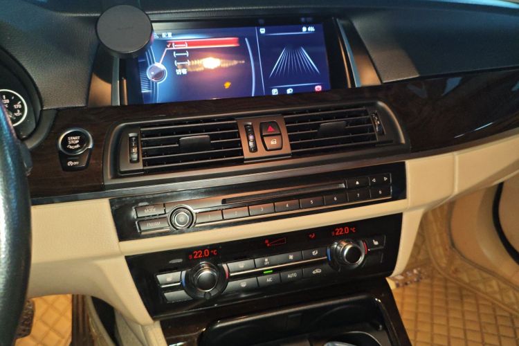 BMW 5 Series 2016 #13 BMW 5 Series 2016 car image #13