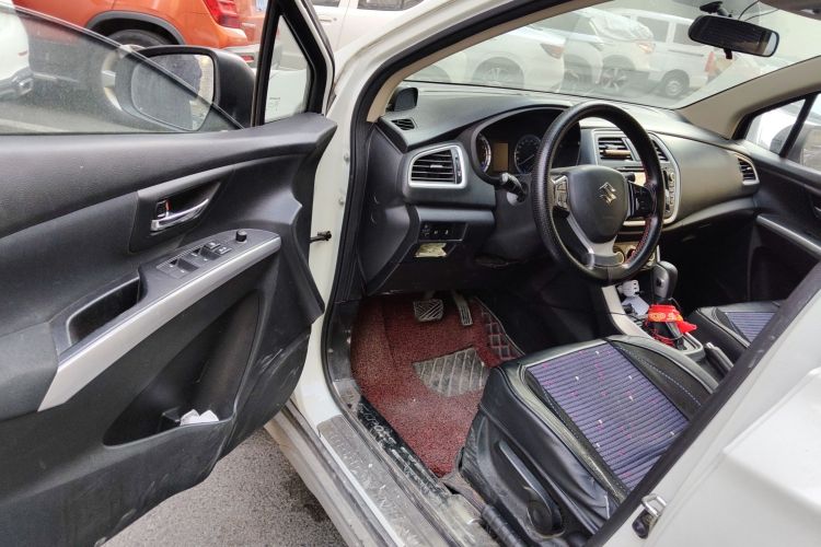 Suzuki S-Cross 2017 immagine di auto #13