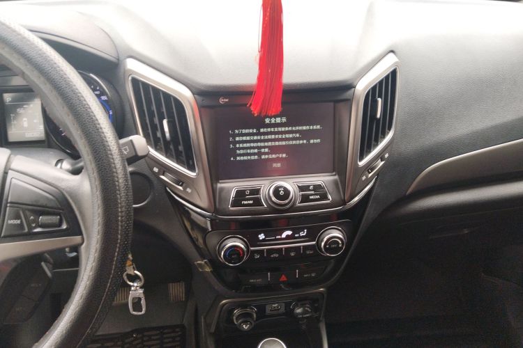 Changan CS15 2017 изображение автомобиля #13