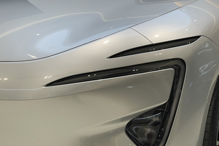 Avatr 12 2024 car image #13