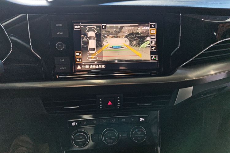 Volkswagen Passat 2019 car image #13