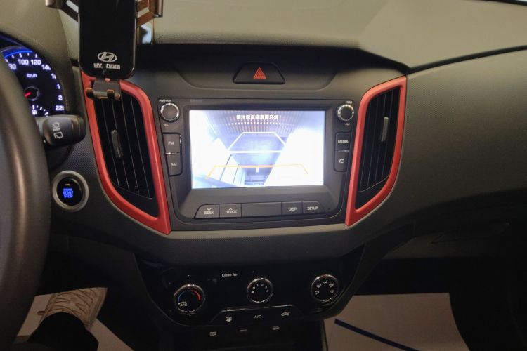 Hyundai ix25 2018 #13 Hyundai ix25 2018 car image #13