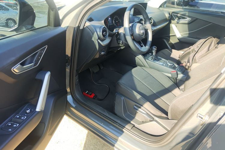 Q2L 2020 car image #13