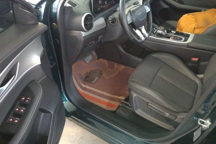 Forthing T5 EVO 2023 car image #13