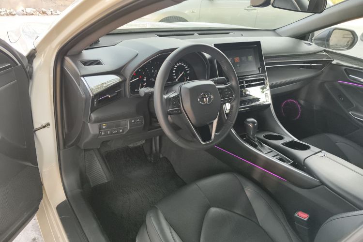Toyota Avalon 2023 car image #13