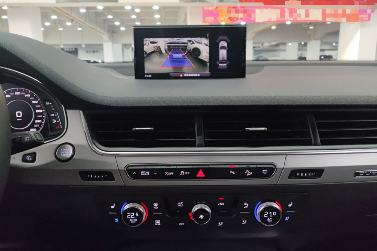 Audi Q7 2019 #13 Audi Q7 2019 car image #13