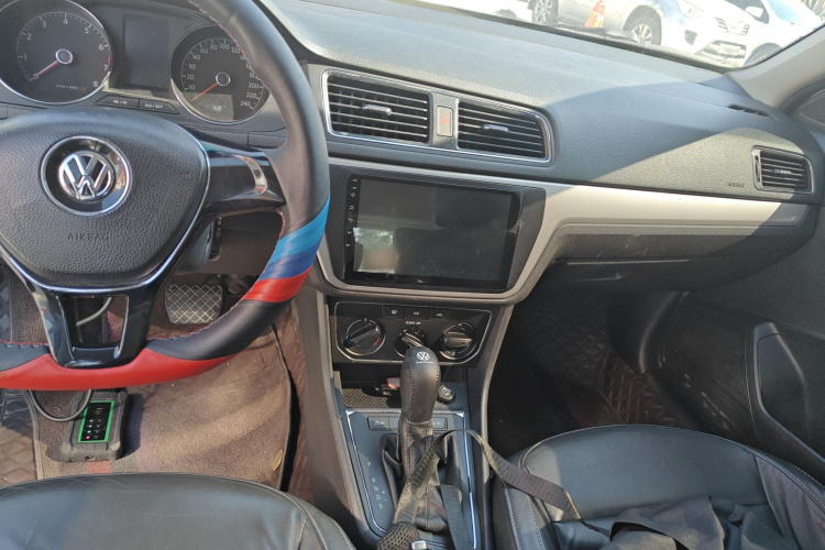 Volkswagen Gran Lavida 2016 immagine di auto #13