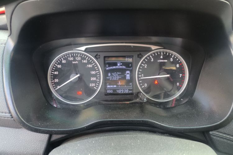 SWM X7 2021 #13 SWM X7 2021 صورة سيارة #13