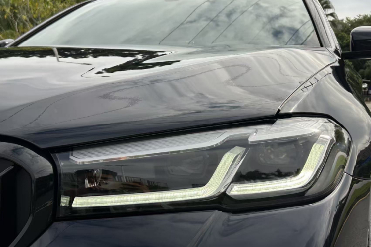 BMW 5 Series 2023 car image #13