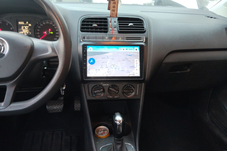 Polo 2018 imagen de coche #13