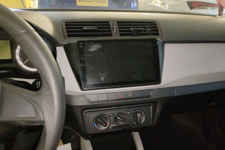 Skoda Fabia 2019 car image #13