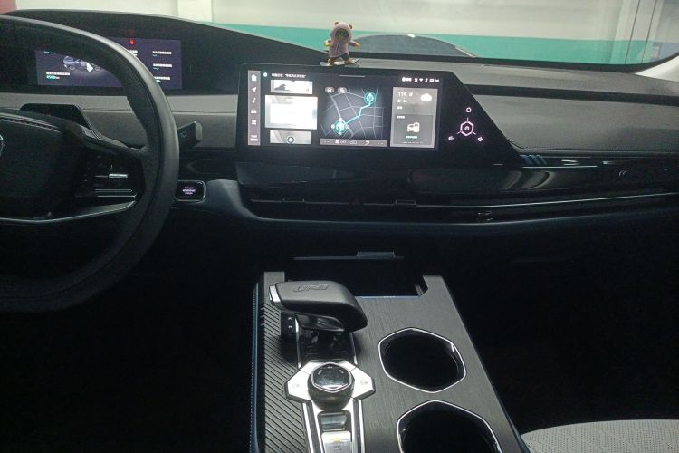 Changan UNI-K iDD 2022 car image #13