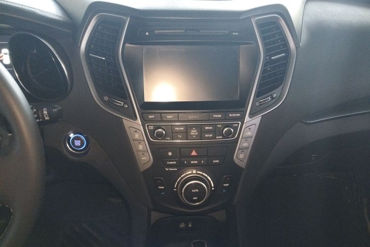 Hyundai Santa Fe 2016 car image #13