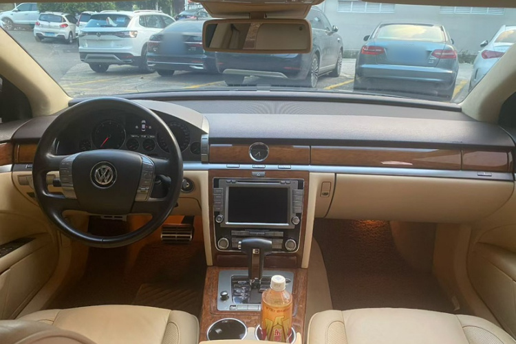 Volkswagen Pheaton 2013 immagine di auto #13